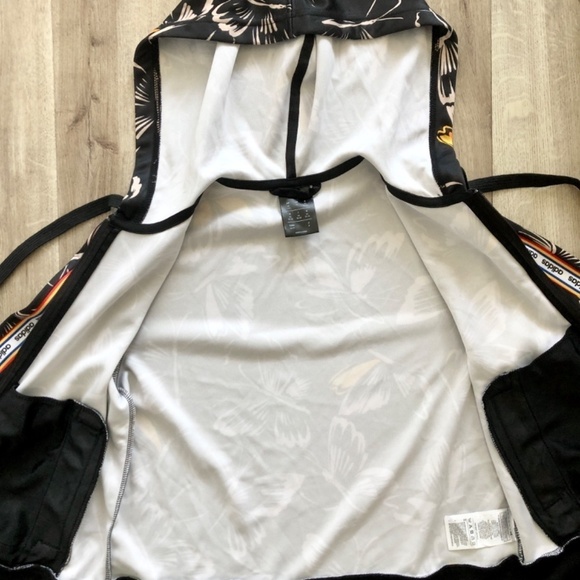 Adidas x Farm Rio, Hooded Track Jacket, Butterfly Print, Size XS, Good Condition - Picture 12 of 16